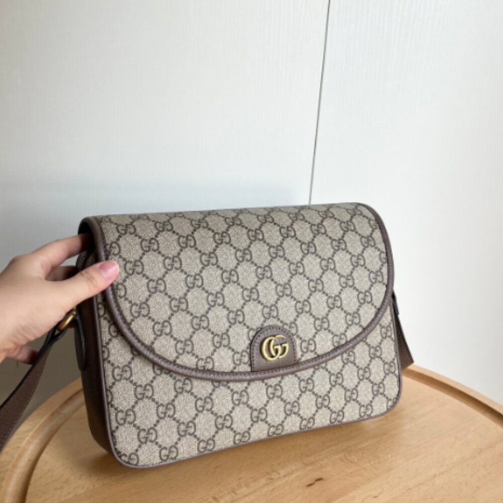 Gucci Unisex Shoulder Bag with GG Logo in Brown Beige